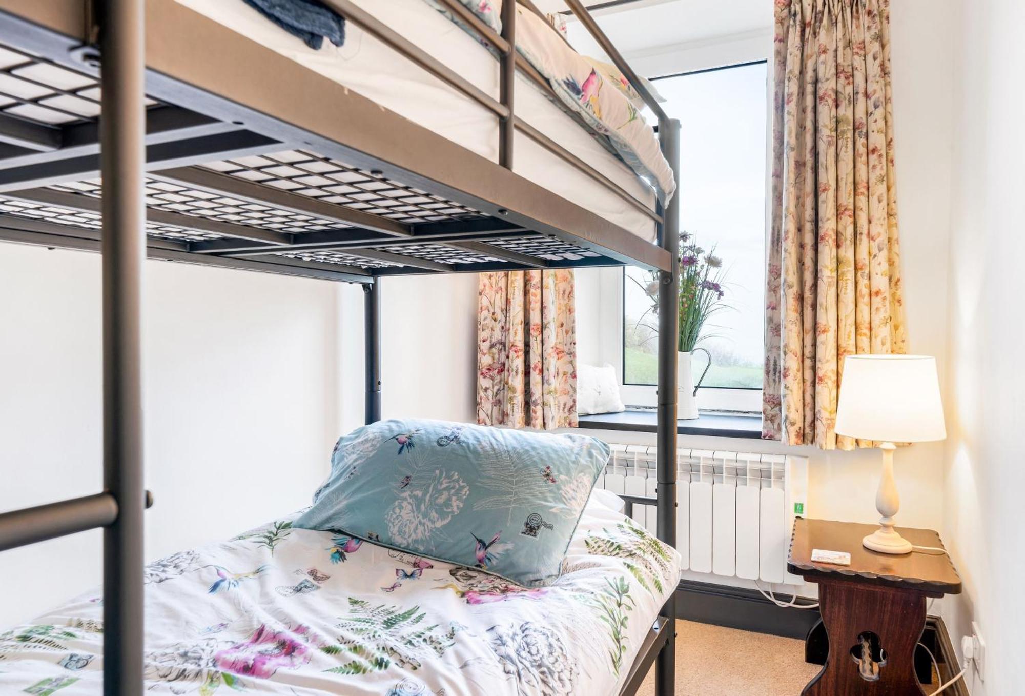 Journeys End With Stunning Sea Views From The Headland Villa Coverack Bagian luar foto
